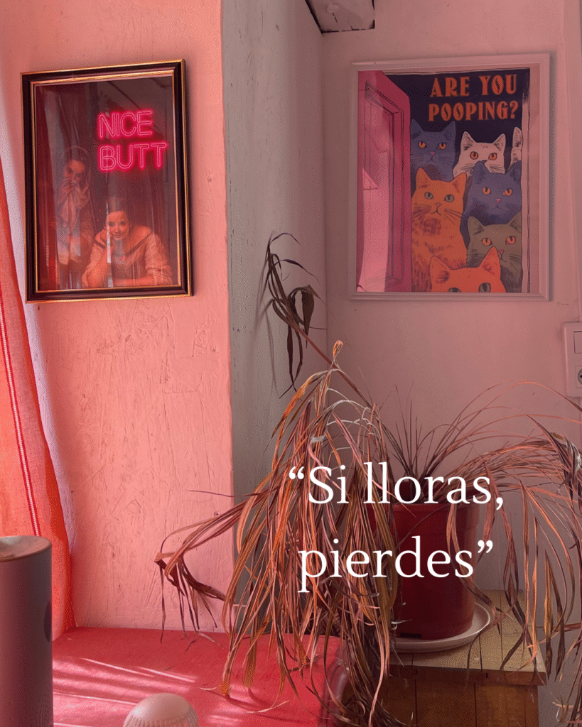 Foto con texto " si lloras, pierdes"